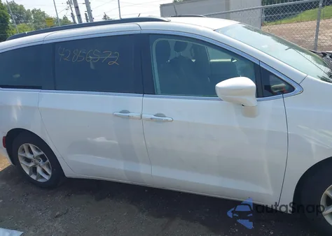 2018 Chrysler Pacifica Touring Plus из США, поврежденный, VIN 2C4RC1FG3JR125915